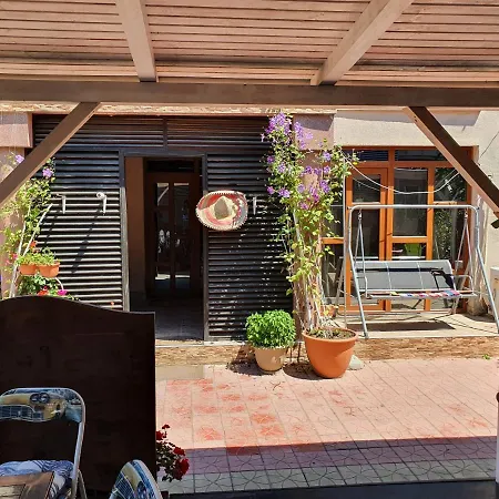 Casa Ultraviolet Pensión Năvodari