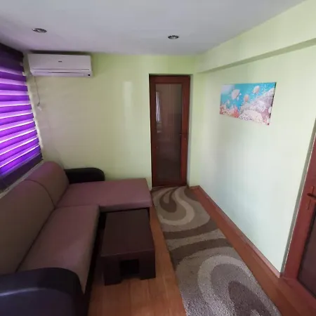 Casa Ultraviolet Pensión 3*