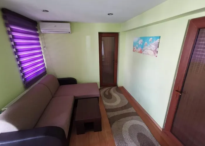 Casa Ultraviolet Pensión 3*