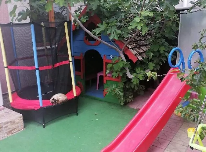 Casa Ultraviolet Pensión Năvodari