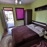 Casa Ultraviolet