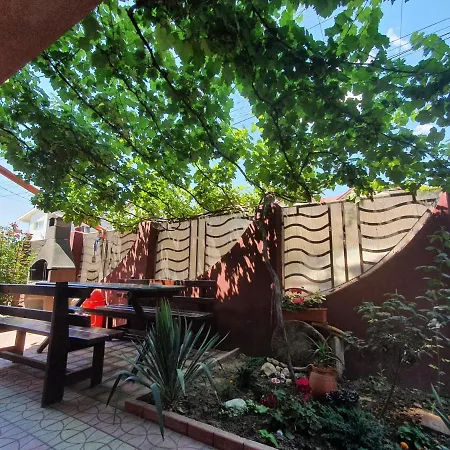 Casa Ultraviolet 3*