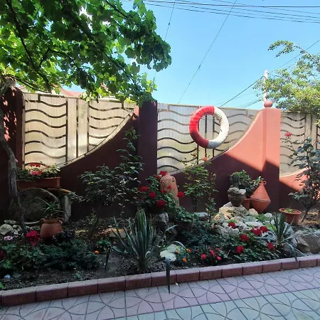 Casa Ultraviolet بيت ضيافة Năvodari