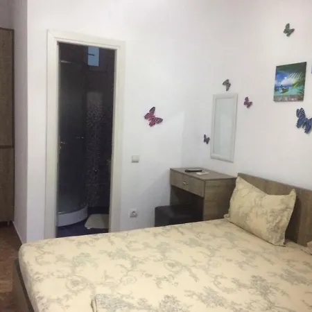 Casa Ultraviolet بيت ضيافة Năvodari